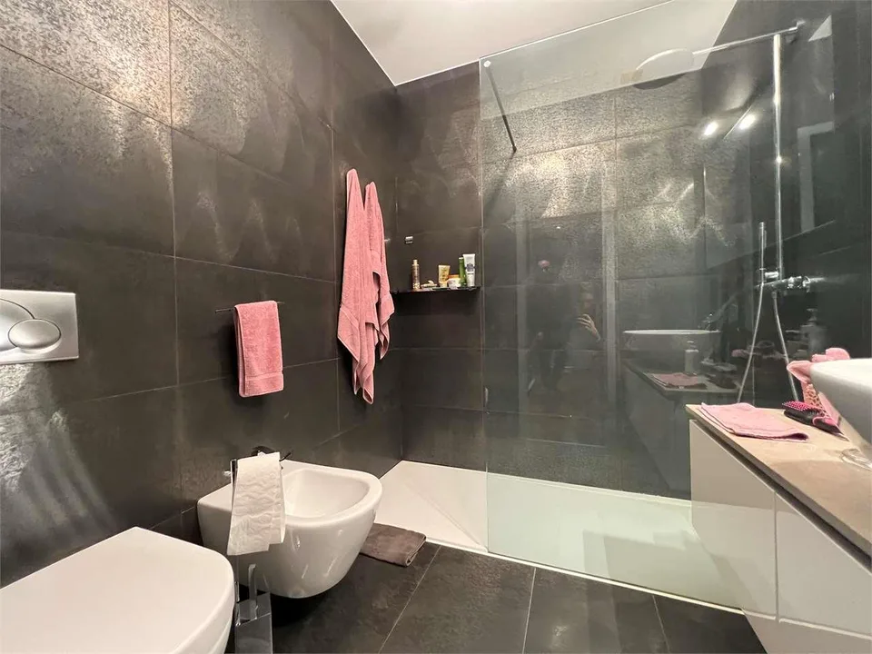 2556_Lugano, modernes Penthouse 5.5 Zimmer – Foto 10 von 12