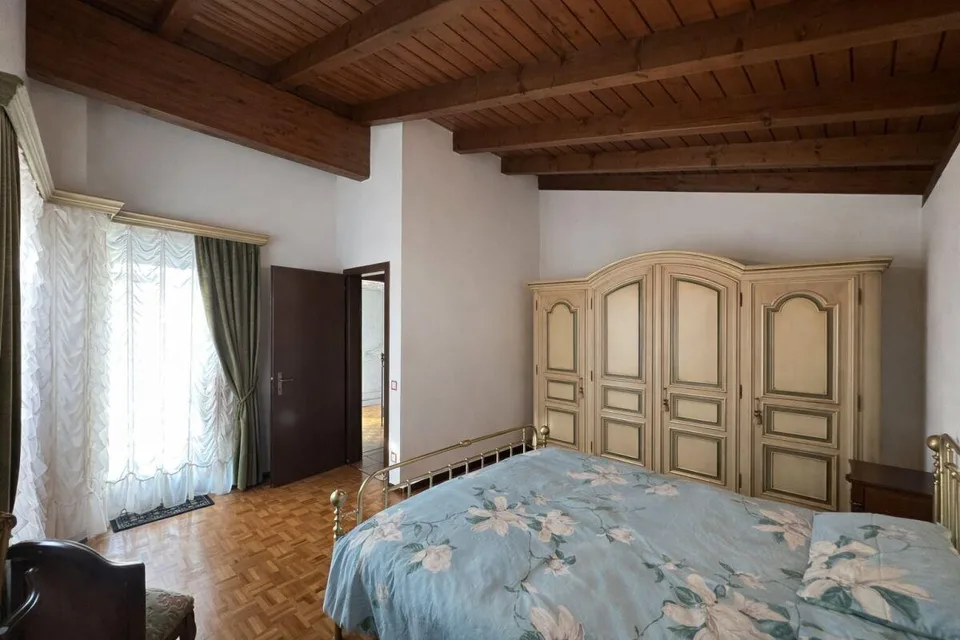 Splendida casa unifamiliare con giardino ben curato in zona soleggiata e servita – foto 12 di 22