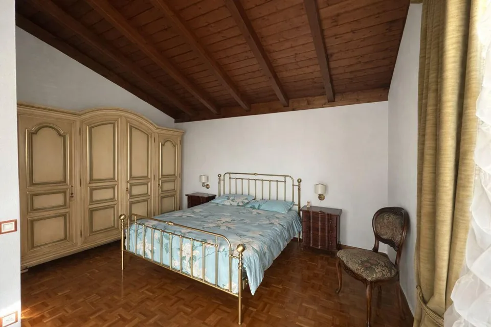 Splendida casa unifamiliare con giardino ben curato in zona soleggiata e servita – foto 13 di 22