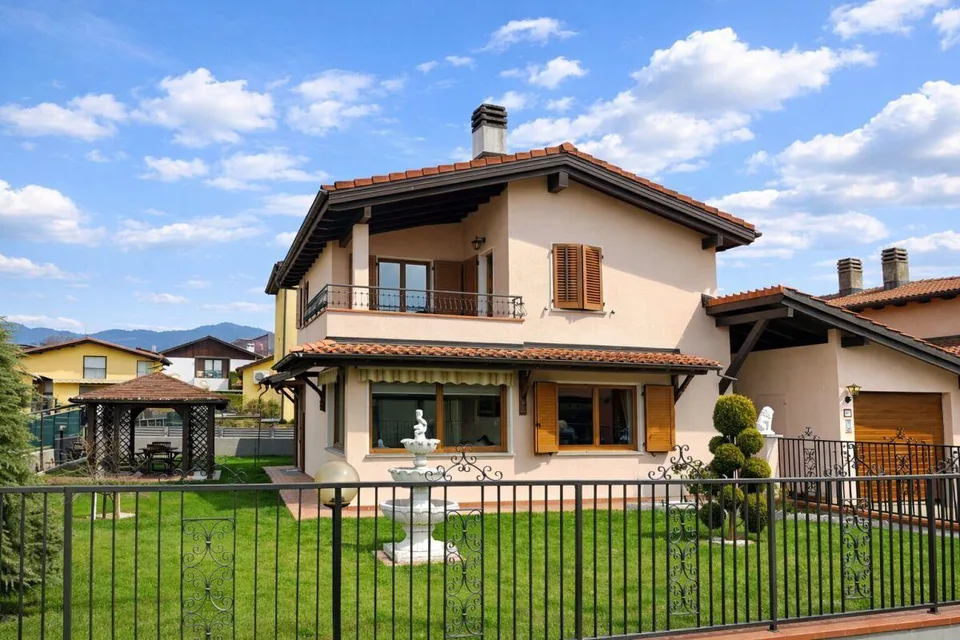 Splendida casa unifamiliare con giardino ben curato in zona soleggiata e servita – foto 21 di 22