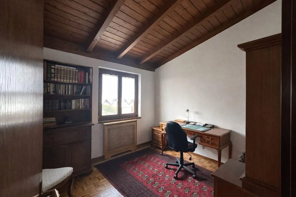 Splendida casa unifamiliare con giardino ben curato in zona soleggiata e servita – foto 14 di 22