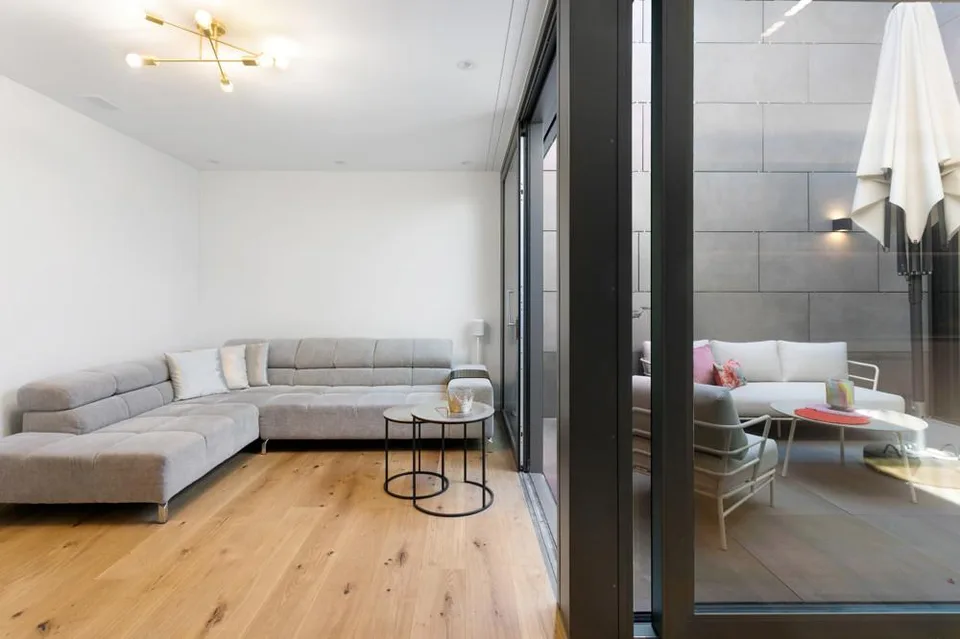 CENTRAL, STYLISH AND SPACIOUS