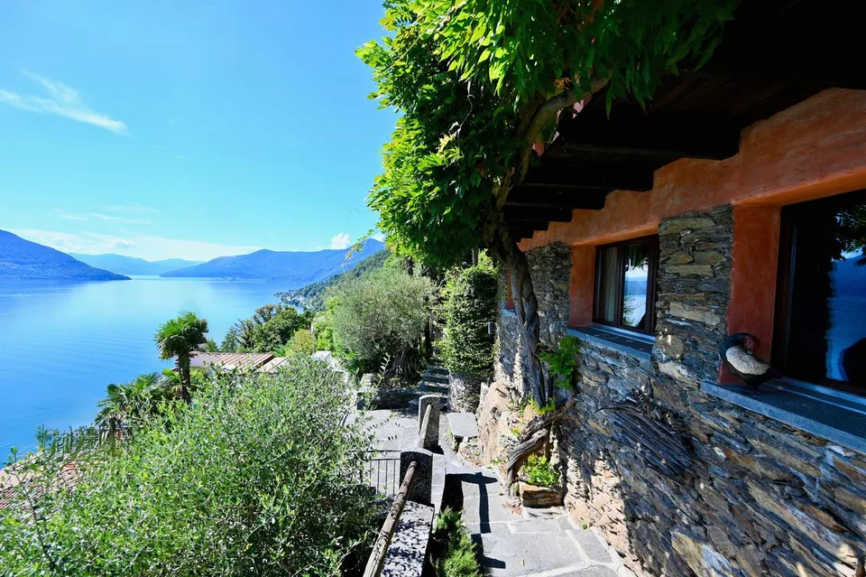 Charming Rustico with breathtaking views of Lake Maggiore