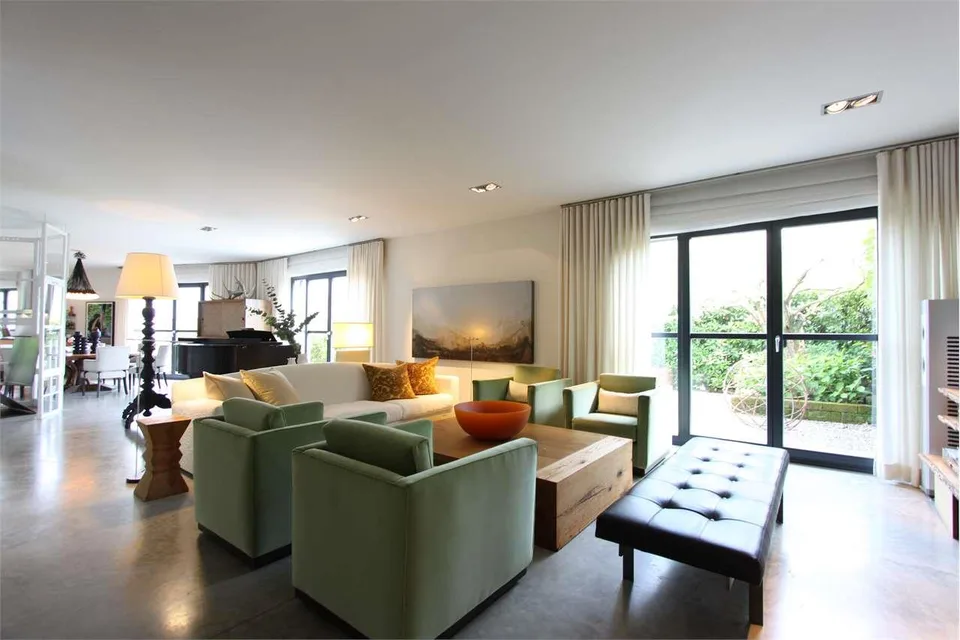 2513_Elegante Villa mit Seeblick