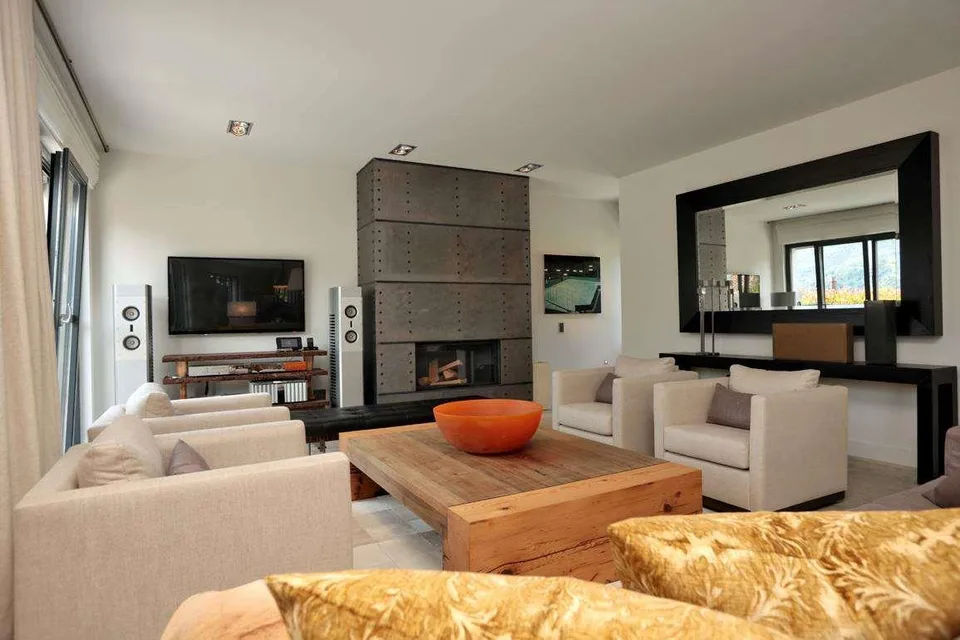 2513_Elegante Villa mit Seeblick