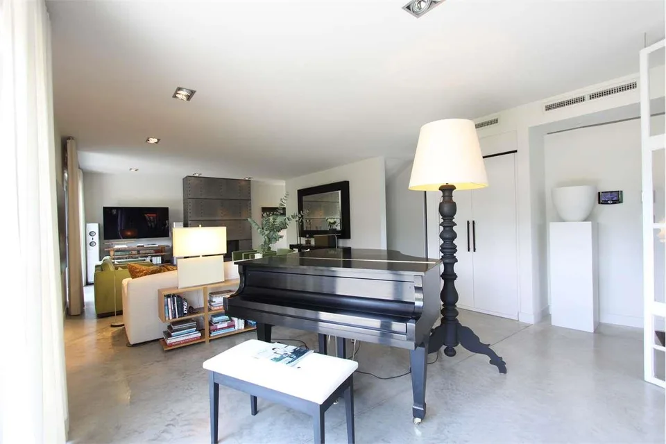 2513_Elegante Villa mit Seeblick