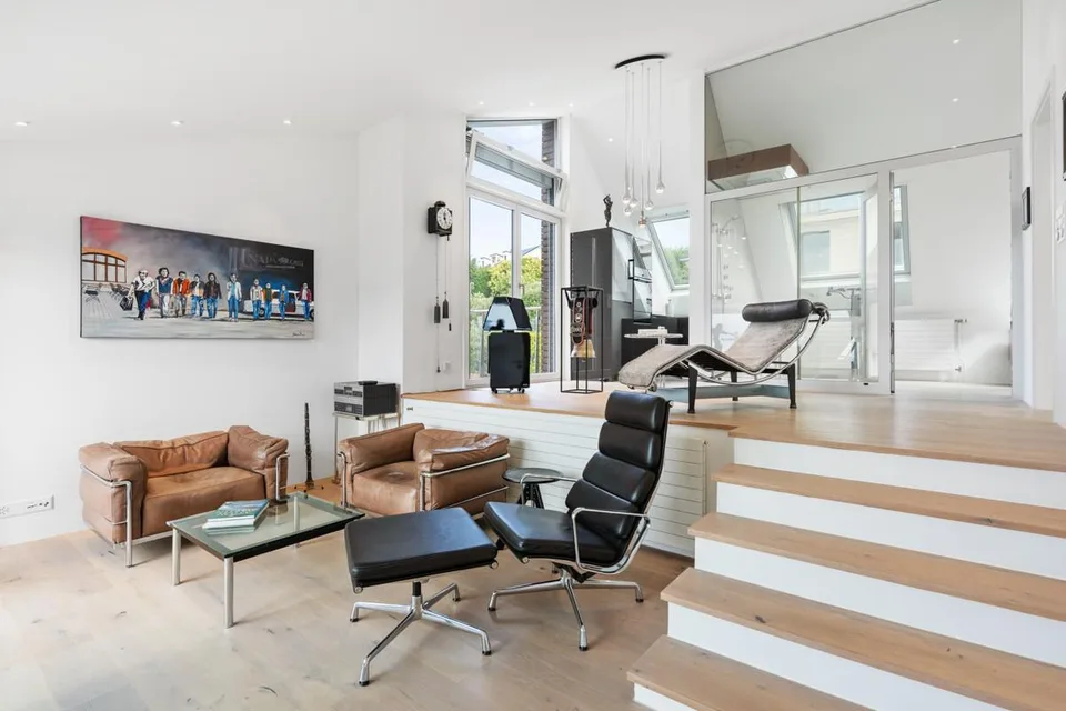 Charmante 3.5-Zimmer-Wohnung im Dachgeschoss mit Studio