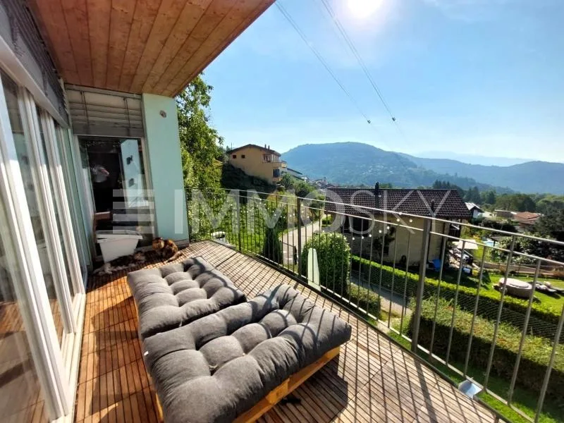 Schönes Haus mit Dachgeschoss, Terrassen und privatem Garten