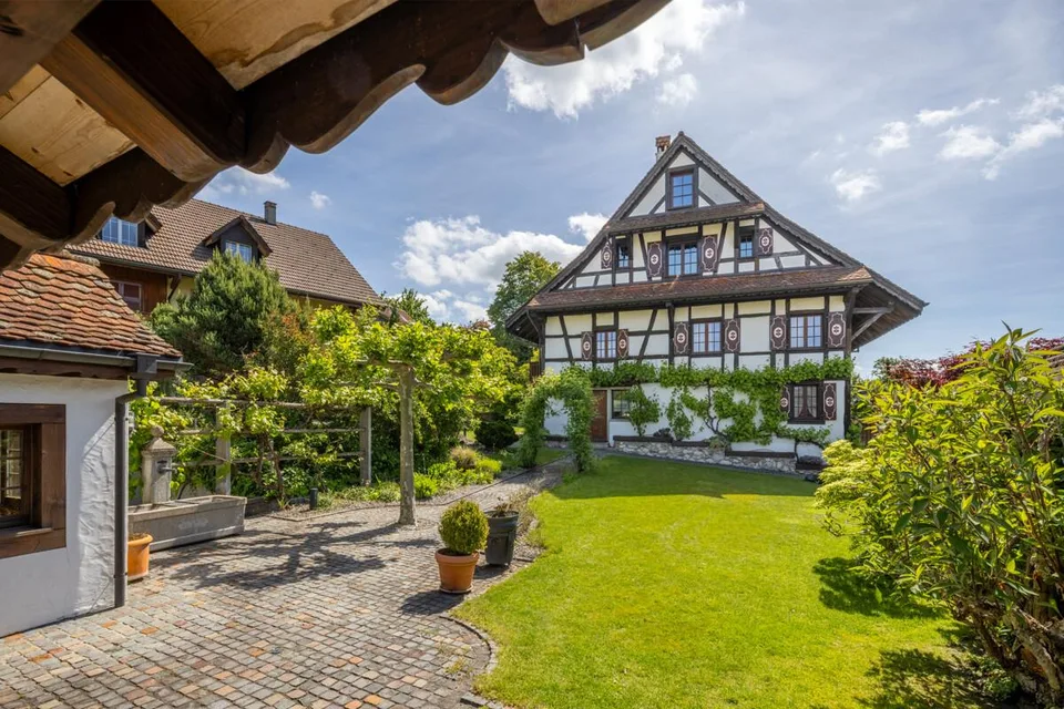 Ambiance historique dans une maison mitoyenne rénovée avec un paradis de jardin