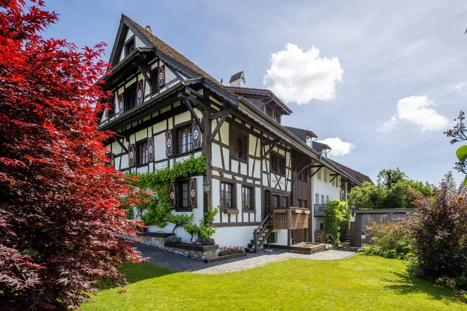 Historisches Ambiente in kernsaniertem Riegelhaus mit Gartenparadies