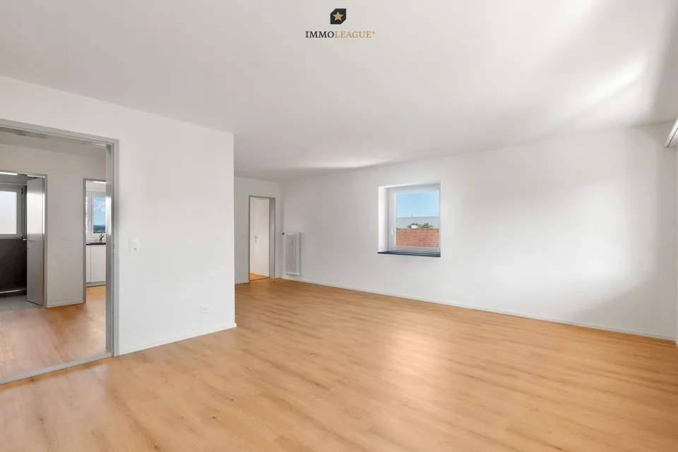 Wohnkomfort & Stil: Renoviert und mit einem einladenden Ambiente.