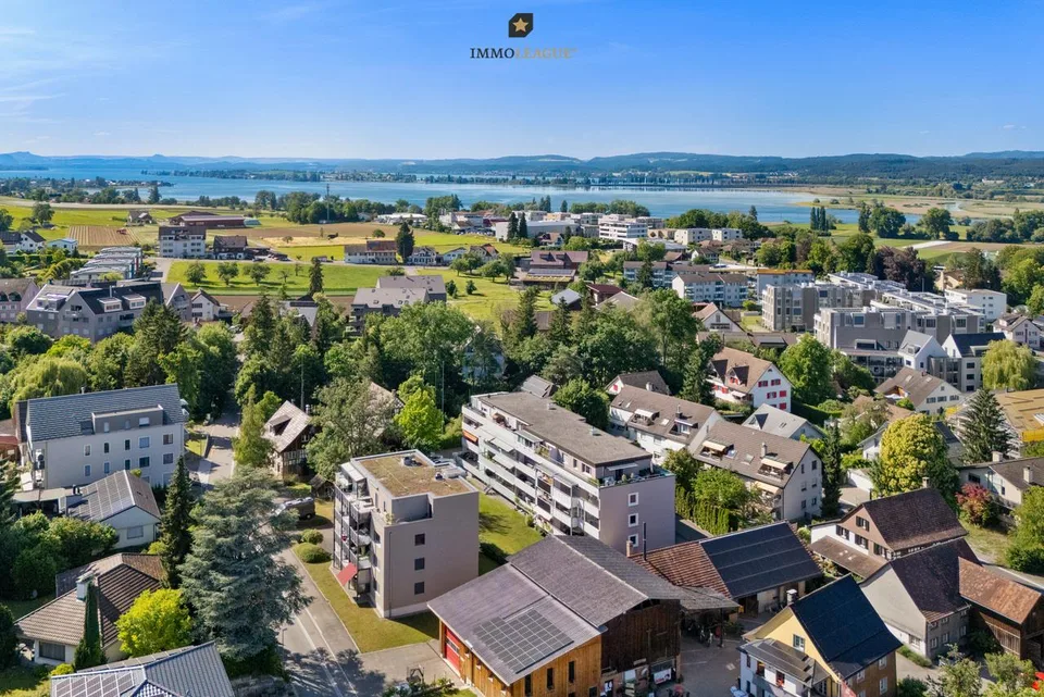Wohnkomfort & Stil: Renoviert und mit einem einladenden Ambiente.