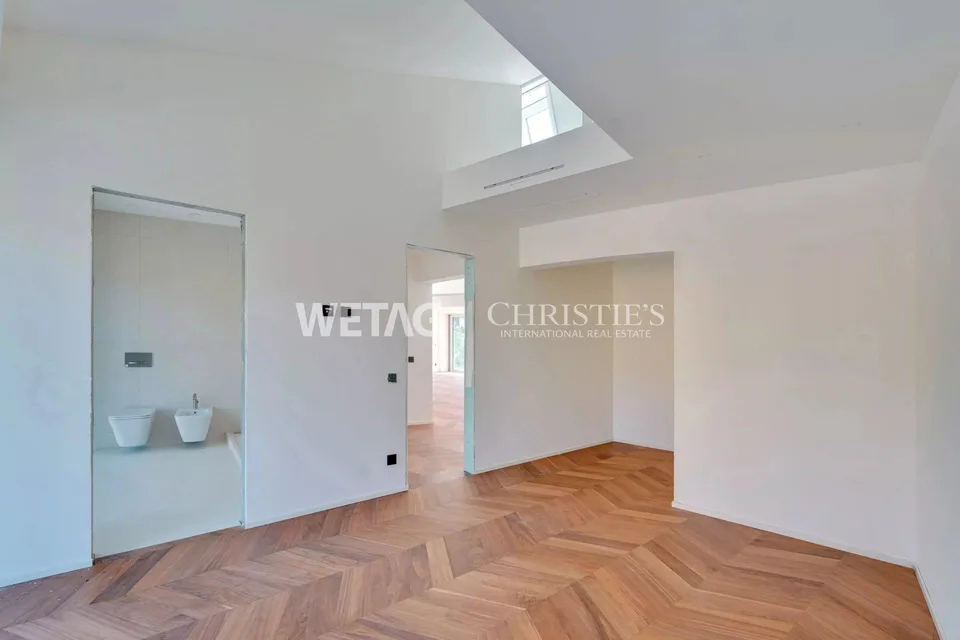 Grosszügige, vollständig renovierte 4.5-Zimmer-Wohnung in Lugano-Comano zu verkaufen, ideal als Erst- oder Zweitwohnsitz – Foto 6 von 12