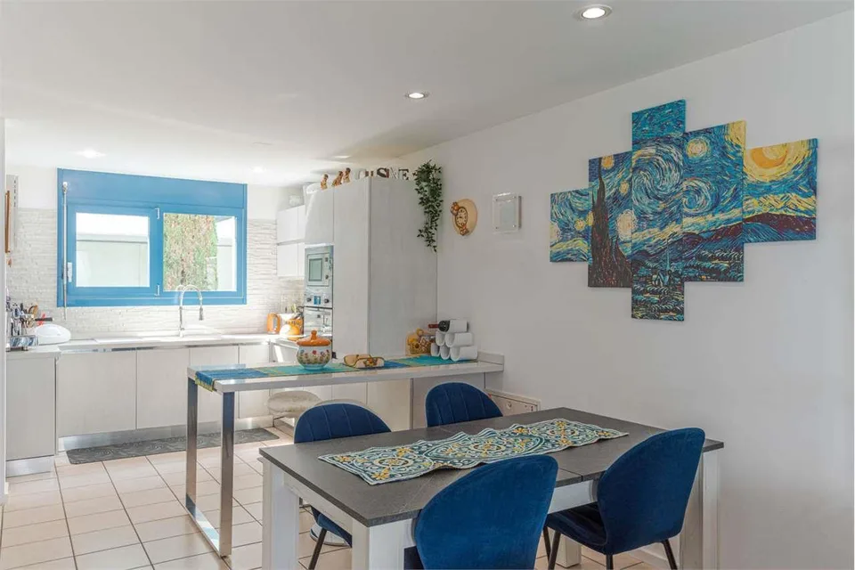 Paradiso: triplex con parziale vista lago e giardino privato