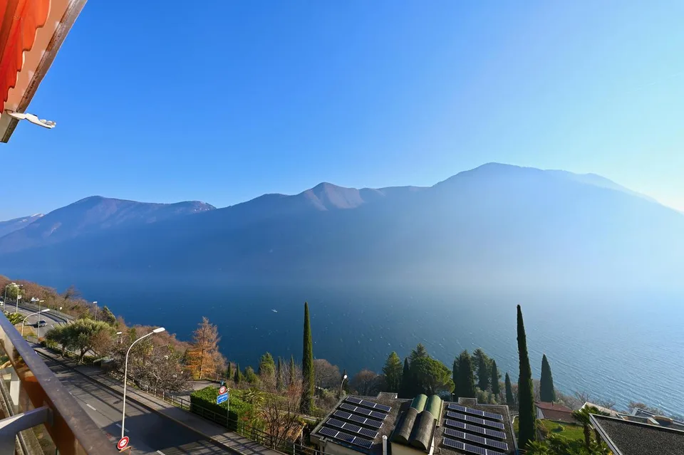 Casa di Vacanza - Appartamento con Vista Mozzafiato sul Lago di Lugano