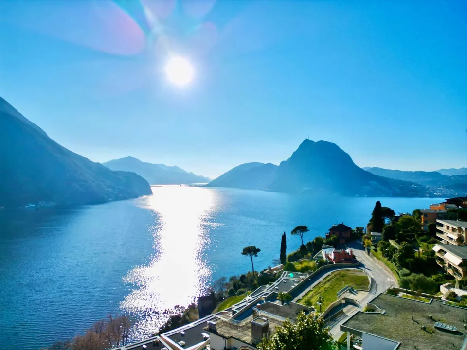 Casa di Vacanza - Appartamento con Vista Mozzafiato sul Lago di Lugano