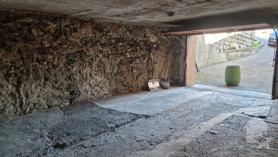 Casa di villaggio 4.5 stanze da ristrutturare + fienile + garage, tranquilla, vista, ecc. – foto 9 di 13