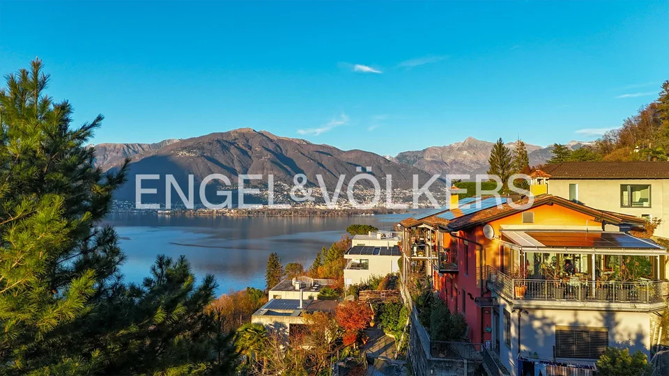 Villa mit spektakulärer Seesicht (2)