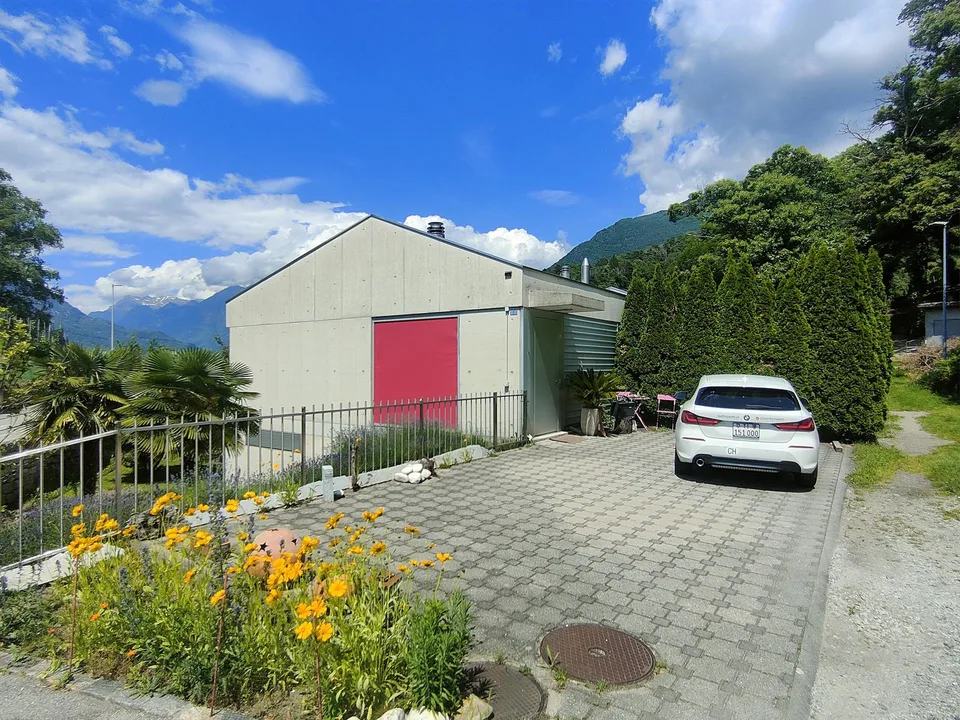 Meravigliosa villa immersa nel verde - Giubiasco località Lôra