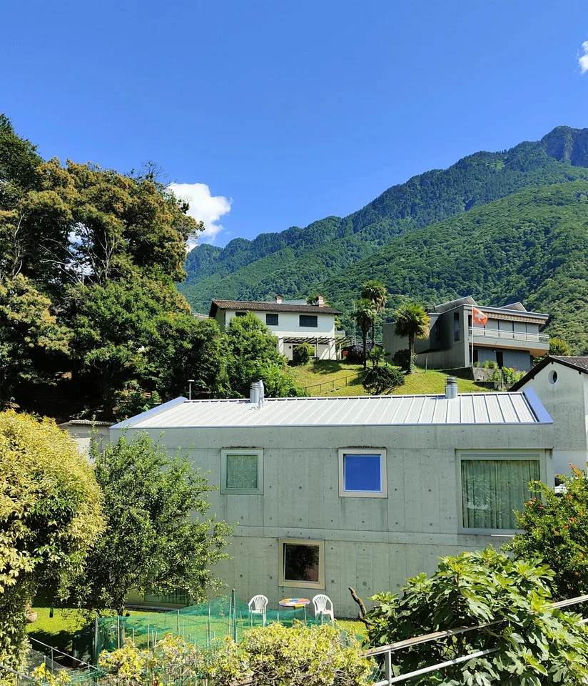 Meravigliosa villa immersa nel verde - Giubiasco località Lôra