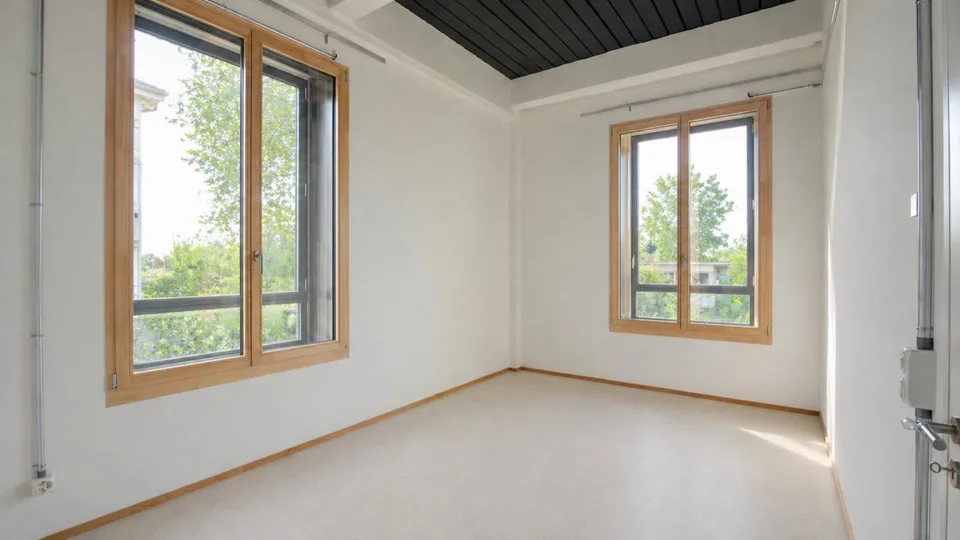 Appartement maisonnette spacieux sur le Rhin avec charme industriel