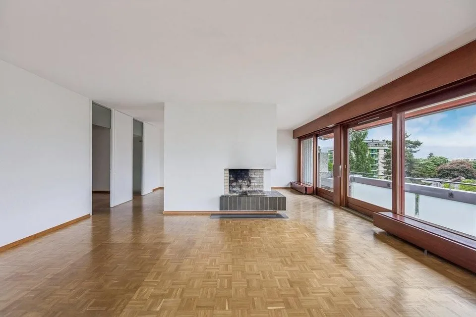 Geräumige und durchgängige Wohnung im Komplex von La Tourelle