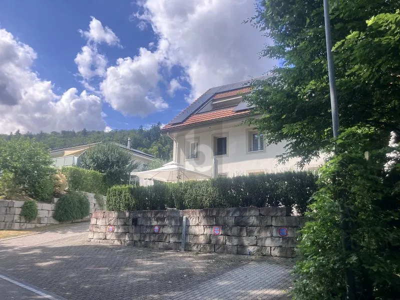 GROSSZÜGIG, RUHIG UND NATURNAH