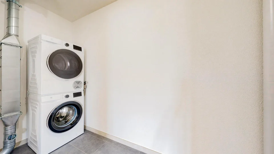 Perfekt für WGs Neubauwohnung direkt beim Bahnhof Steinhof – Foto 9 von 13