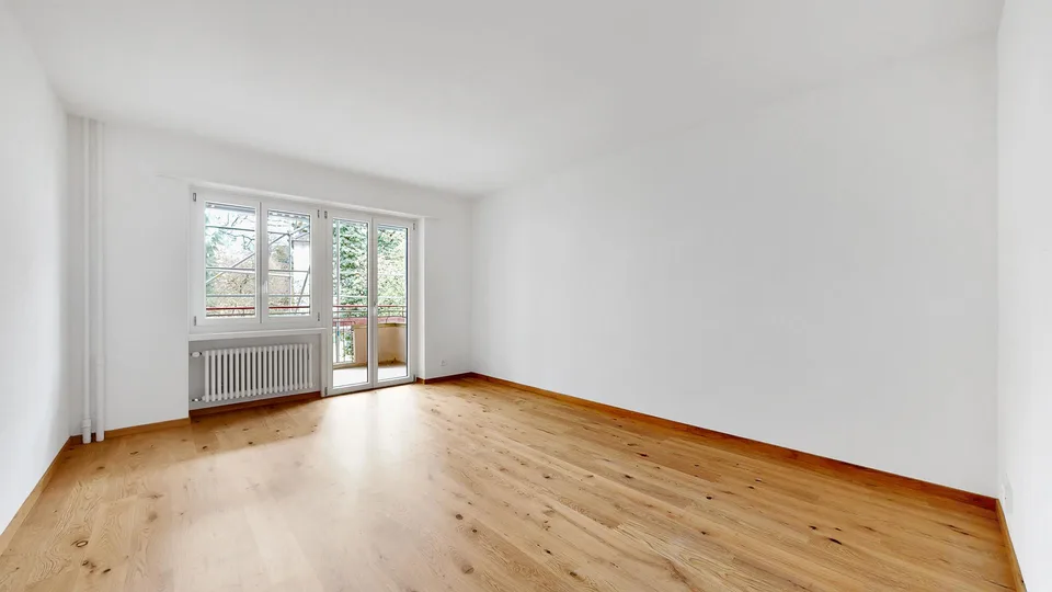 Grosszügige 3.5-Zimmer-Wohnung mit Balkon an zentraler Lage