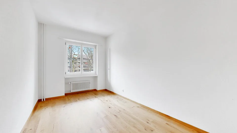 Grosszügige 3.5-Zimmer-Wohnung mit Balkon an zentraler Lage