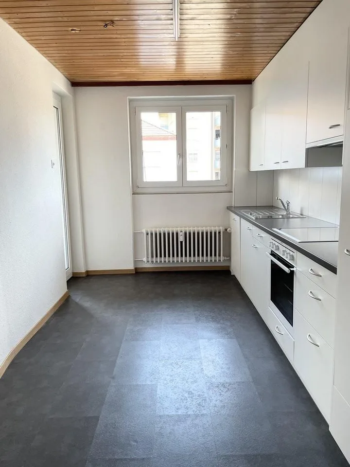 Schöne Wohnung an super Lage zwischen Bahnhof und der Aare!
