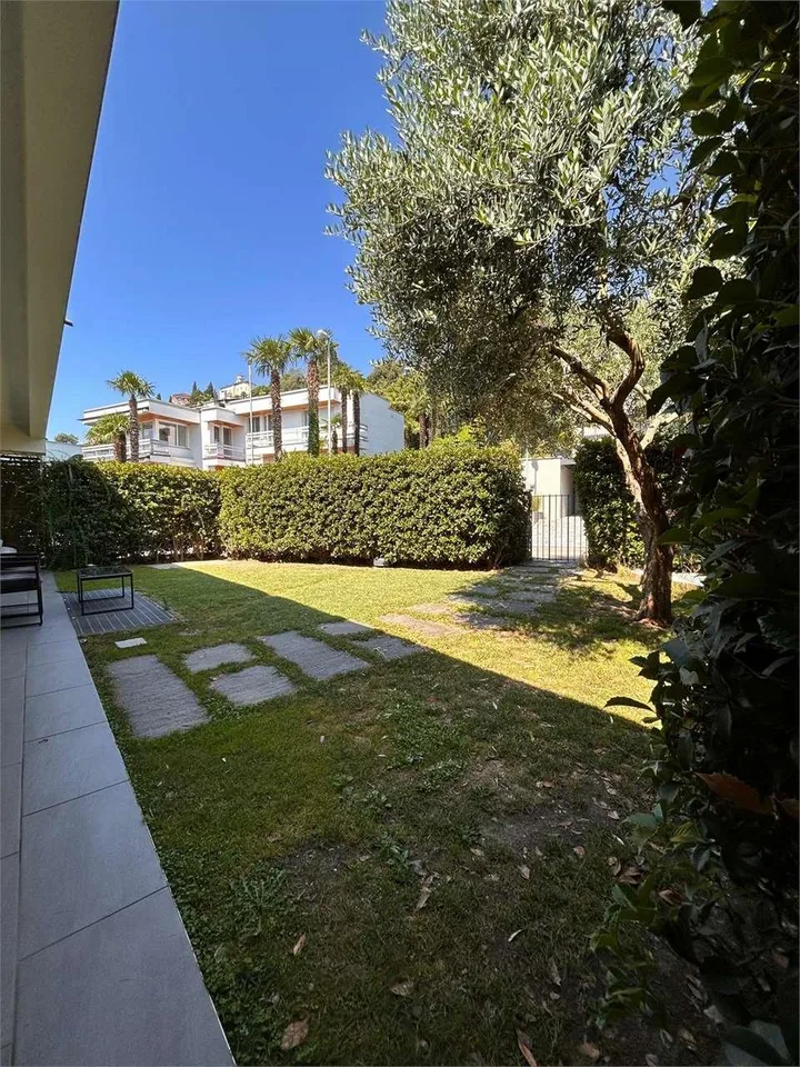 Appartamento con vista lago, Porza