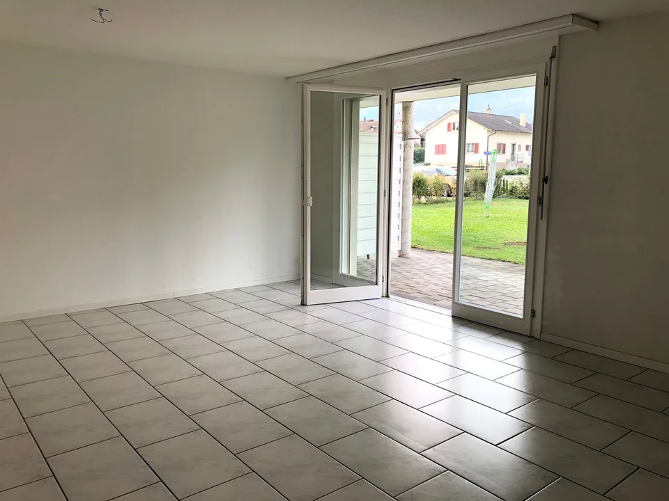 Helle 4.5-Zimmerwohnung mit Gartensitzplatz