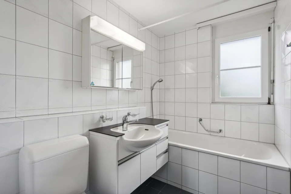 Charming 2.5-room apartment for rent in a quiet location in Boll