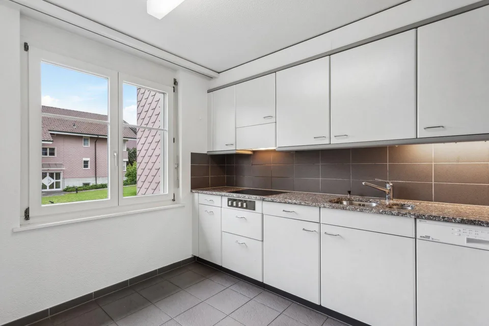 Charming 2.5-room apartment for rent in a quiet location in Boll