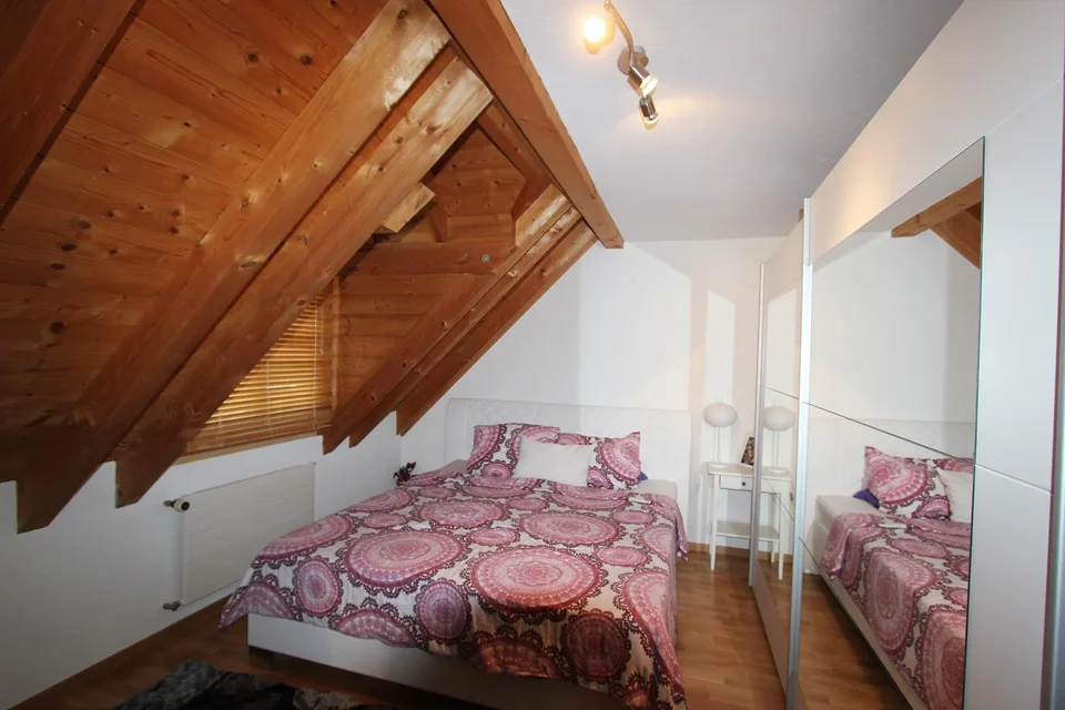 Charmante 3.5-Zimmer-Dachwohnung in Eschenz