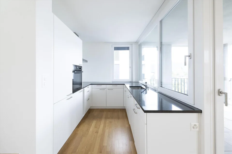 Raramente bella appartamento-maisonnette di 4,5 locali con vista da sogno!
