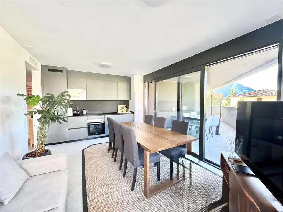 Möblierte 2,5-Zimmer-Wohnung in Neubau B