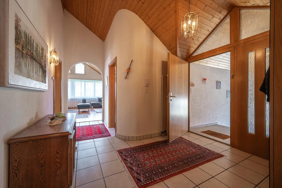 Charmant appartement de 4,5 pièces en mansarde à Niederuzwil