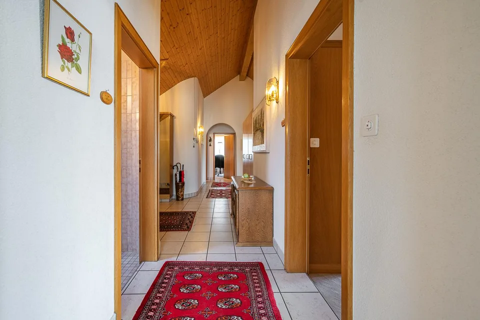 Charmant appartement de 4,5 pièces en mansarde à Niederuzwil