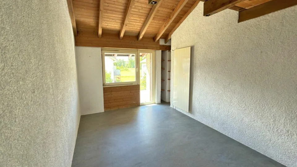 26-321 Charmantes 5.5 - Zimmer-Einfamilienhaus mit Potenzial – foto 6 di 10