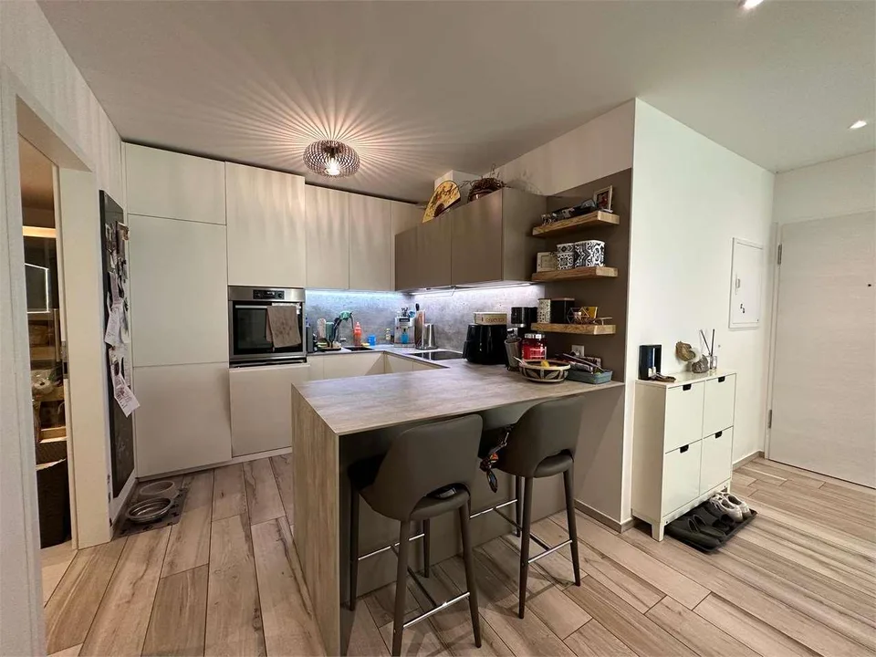 Appartement raffiné de 3,5 pièces avec jardin privé à Sorengo – photo 6 sur 12