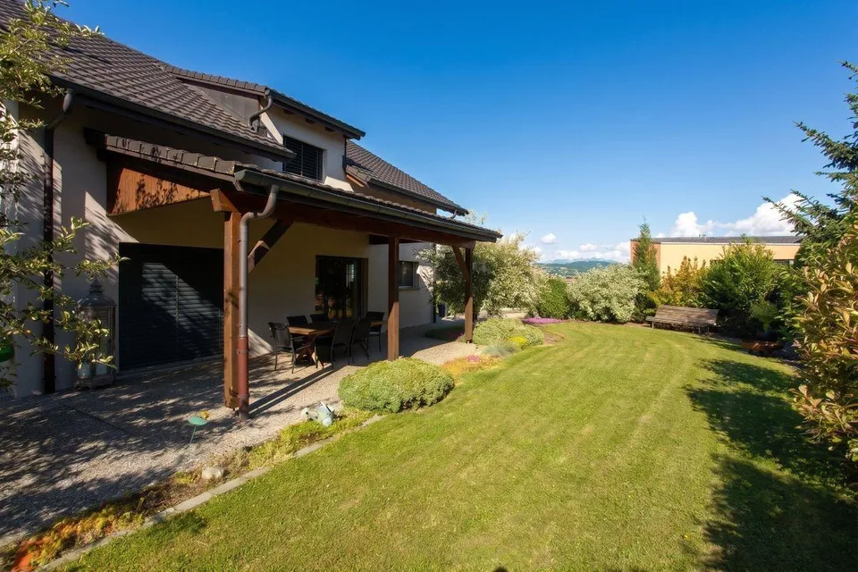 Einzelvilla mit Panoramablick