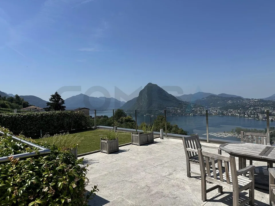 ALBONAGO - Lugano Attico 4.5 con rooftop, vista lago, città, montagne