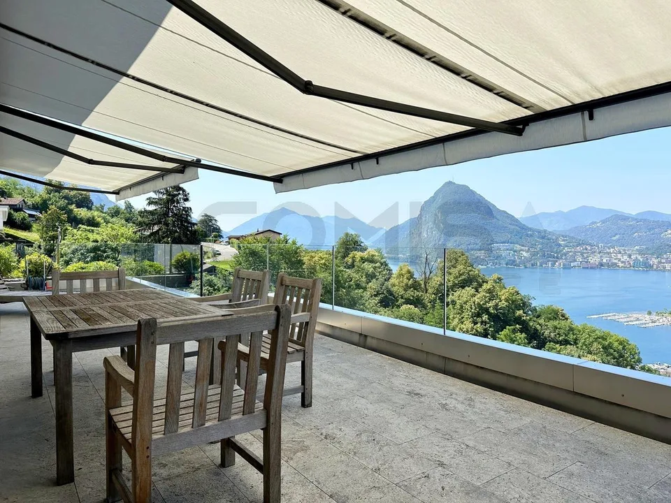 ALBONAGO - Lugano Attico 4.5 con rooftop, vista lago, città, montagne