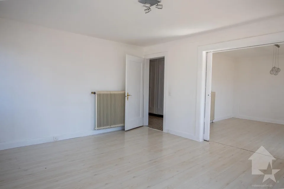Appartement de 5.5 pièces + grange/garage, splendide vue, calme, ensoleillé – Foto 6 von 13