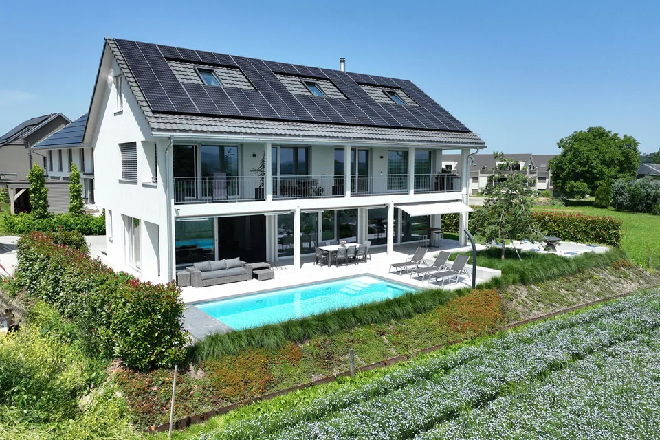 Casa unifamiliare esclusiva con piscina in una posizione residenziale affascinante con vista sul Säntis