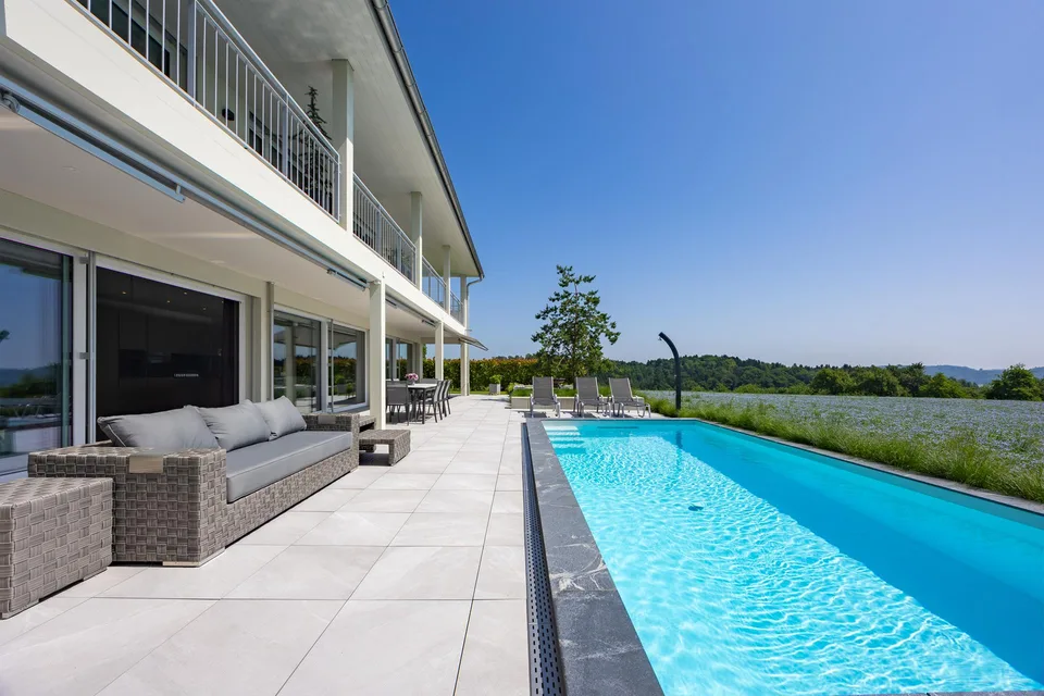 Casa unifamiliare esclusiva con piscina in una posizione residenziale affascinante con vista sul Säntis