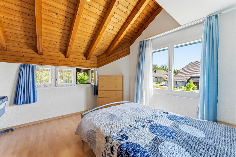 Affascinante casa a schiera di 5,5 locali a Oberkulm – foto 11 di 26