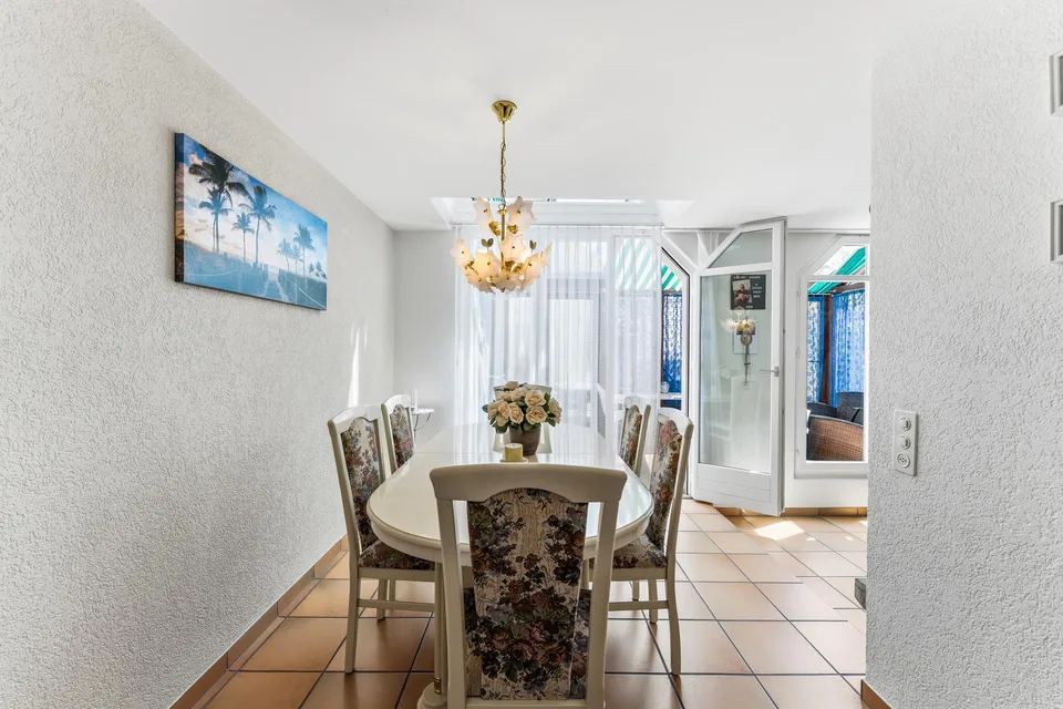 Affascinante casa a schiera di 5,5 locali a Oberkulm – foto 6 di 26